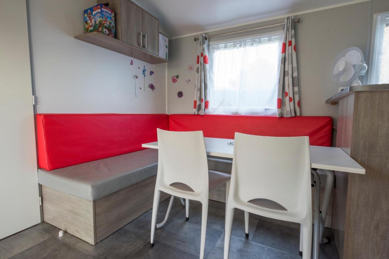 Le 934 Des Charmettes Hotel Les Mathes Bagian luar foto