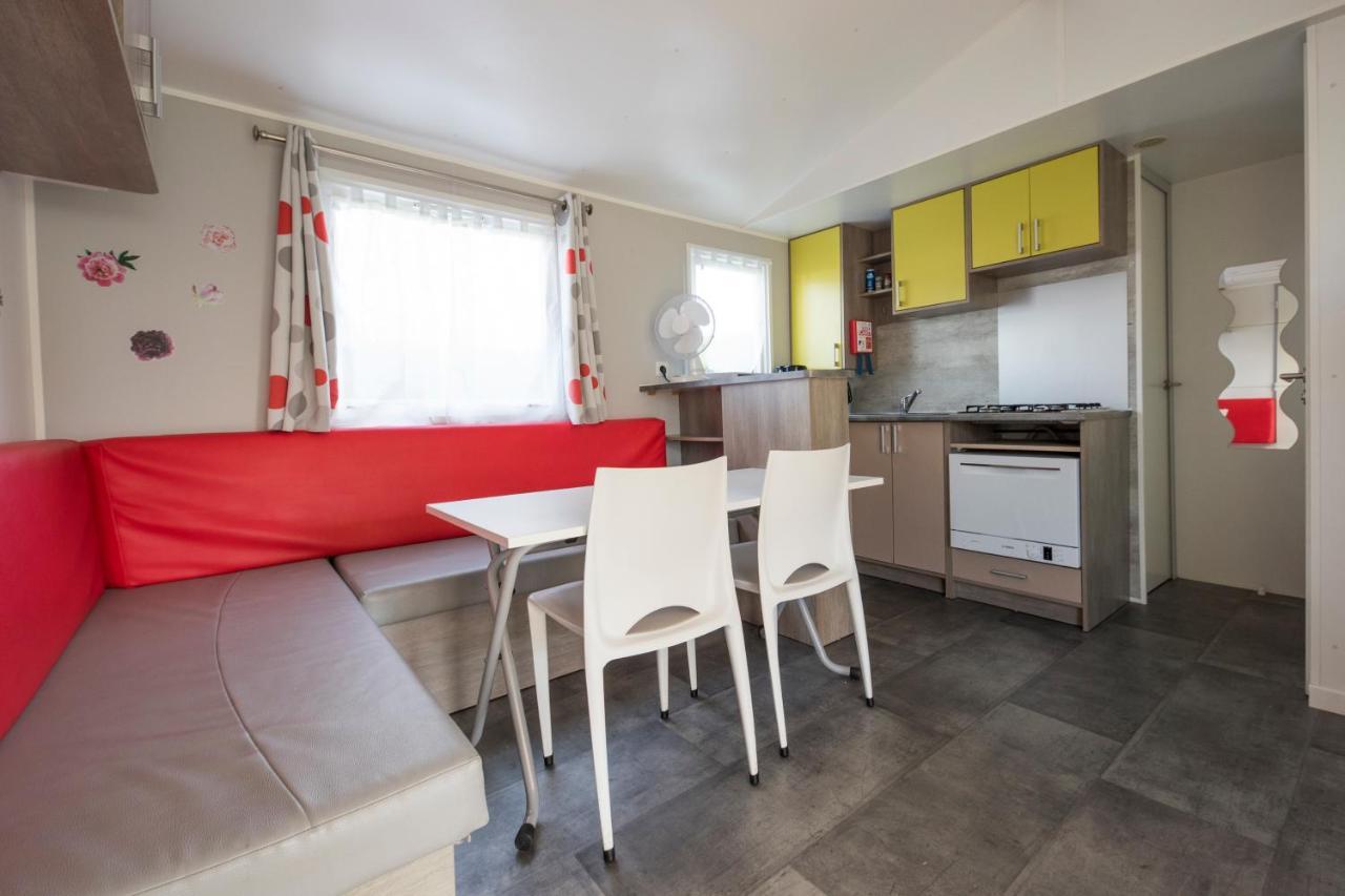Le 934 Des Charmettes Hotel Les Mathes Bagian luar foto