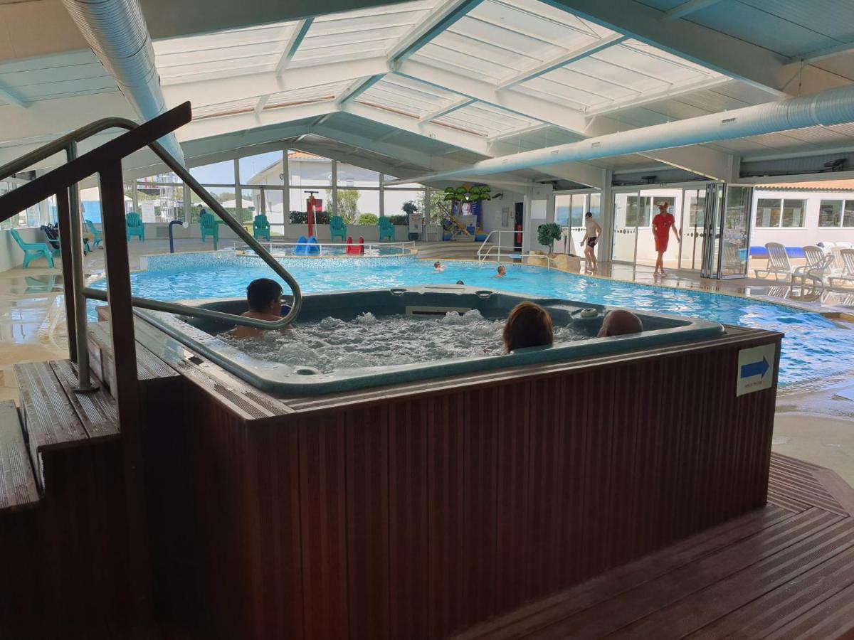 Le 934 Des Charmettes Hotel Les Mathes Bagian luar foto